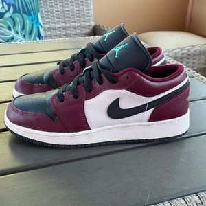 Nike Jordan 1 low “Dark Beetroot”